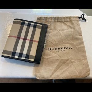 ❌SOLD❌ Burberry Haymarket Check Small French Purse